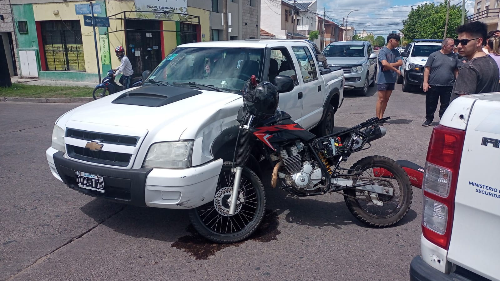 Motociclista Herido Tras Chocar Con Una Camioneta Canal Verte